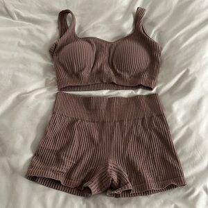 Workout and/or lounge set. Padding in top is removable.